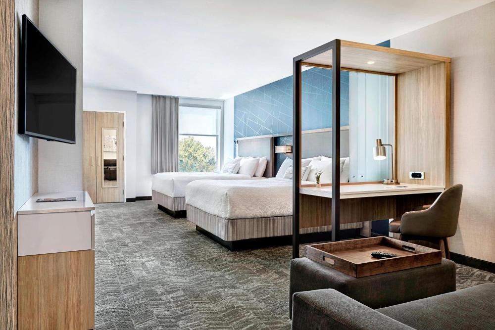 Superior Studio with Two Queen Beds and Sofa Bed interior